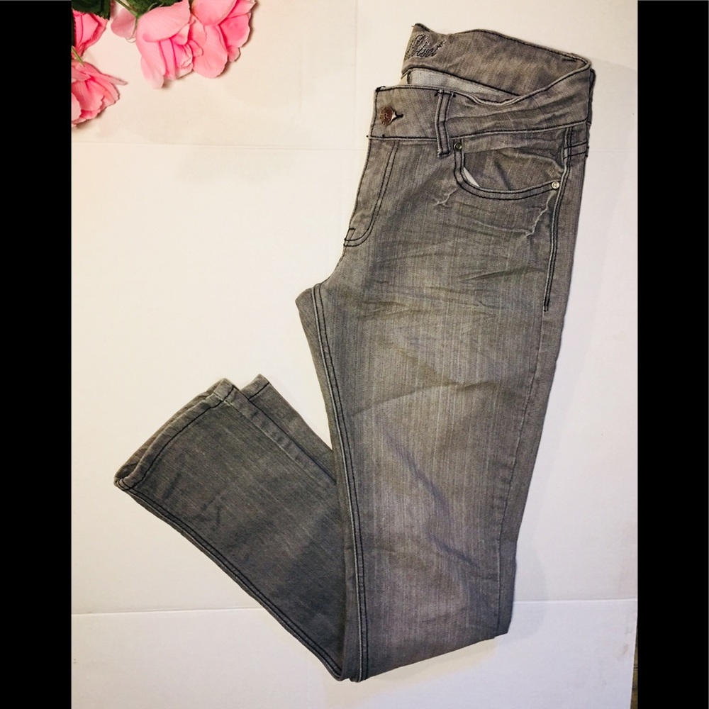RED RIVET FASHION JEANS